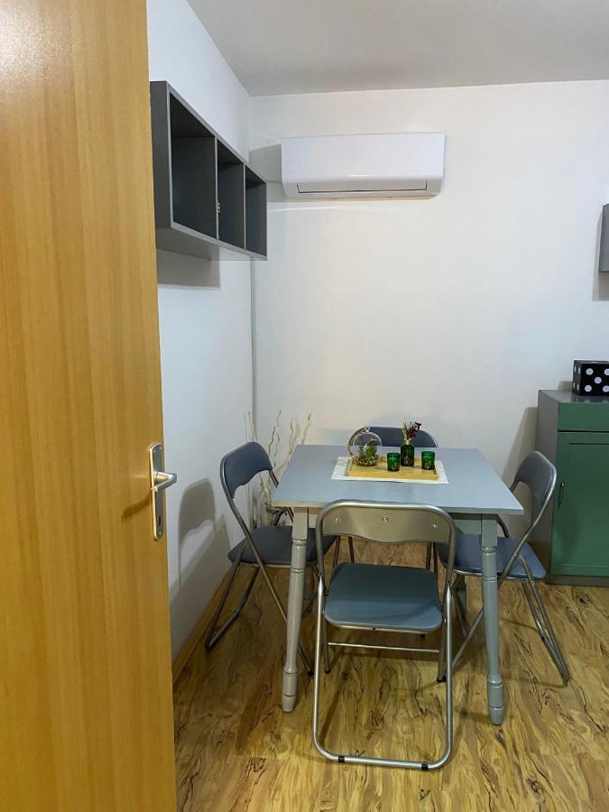 Lilyy Apartman Leskovac  Kültér fotó