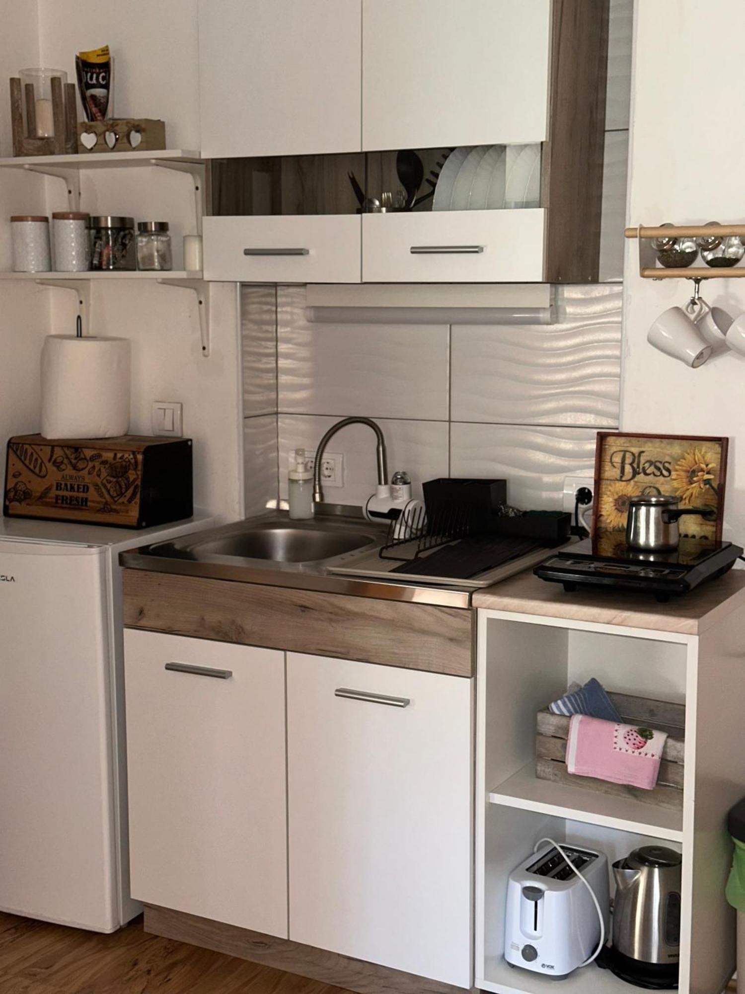 Lilyy Apartman Leskovac  Kültér fotó